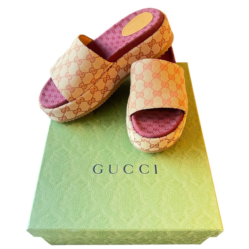 Gucci Women's Beige and Pink Slide Sandals